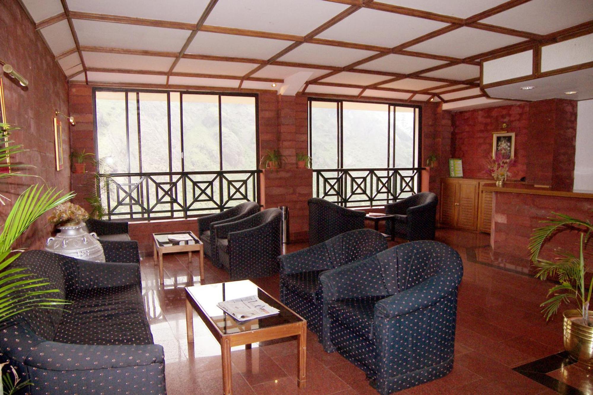 Abad Copper Castle Resort Мунар Екстериор снимка