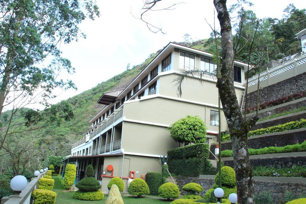 Abad Copper Castle Resort Мунар Екстериор снимка