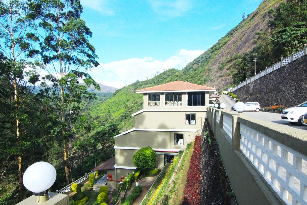 Abad Copper Castle Resort Мунар Екстериор снимка