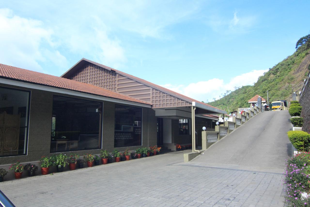 Abad Copper Castle Resort Мунар Екстериор снимка
