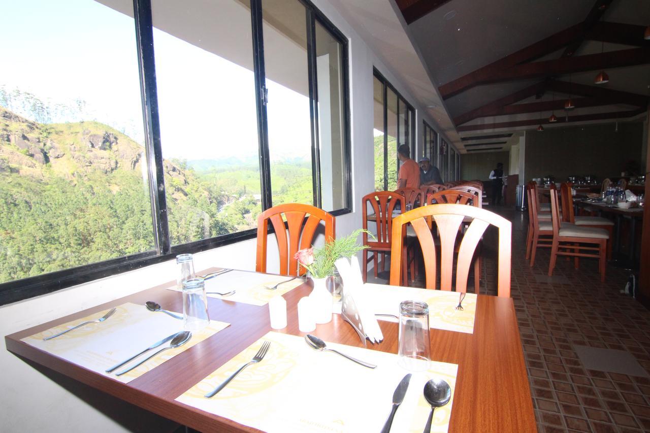 Abad Copper Castle Resort Мунар Екстериор снимка