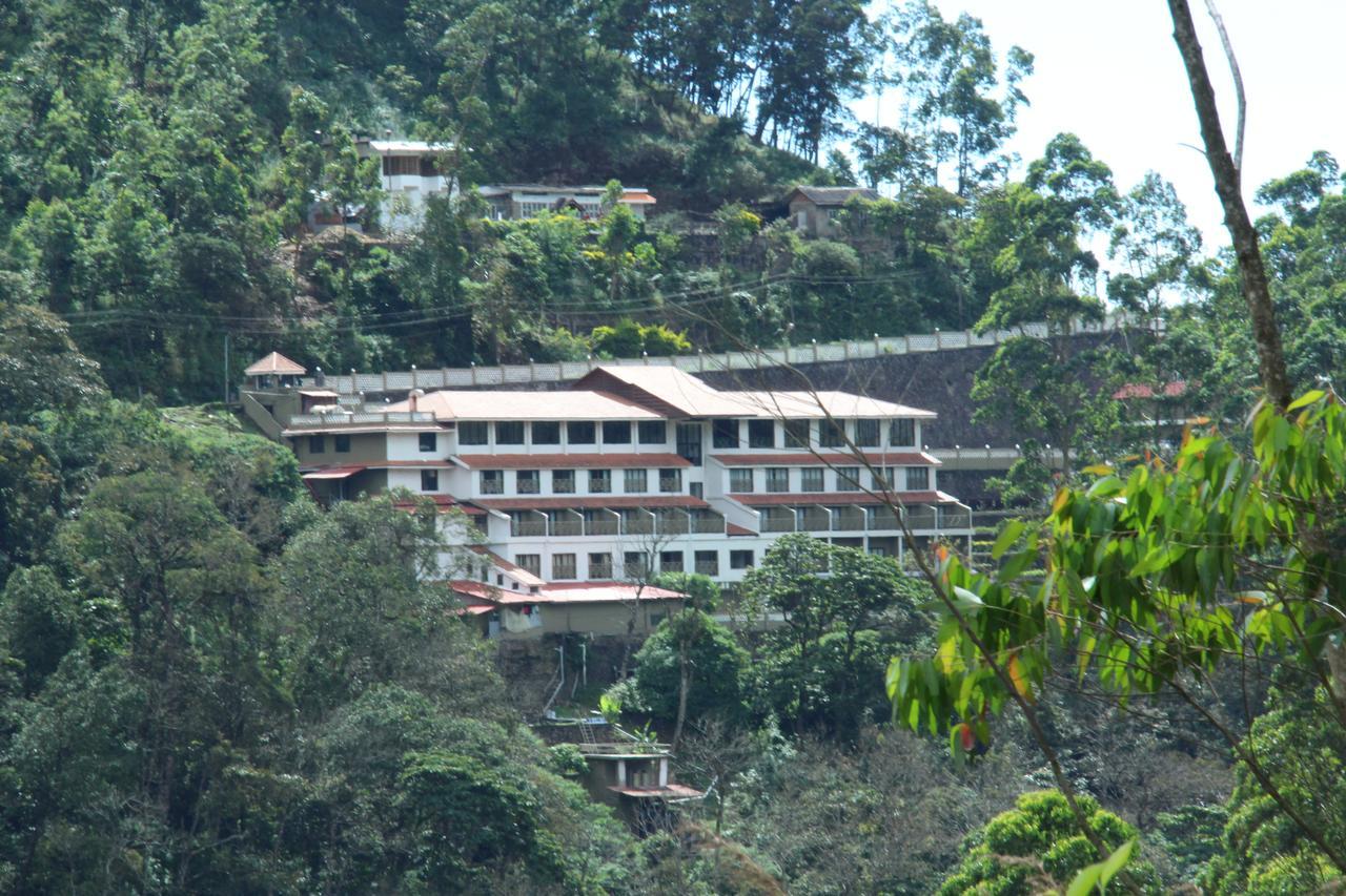 Abad Copper Castle Resort Мунар Екстериор снимка