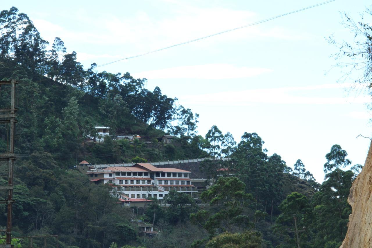 Abad Copper Castle Resort Мунар Екстериор снимка