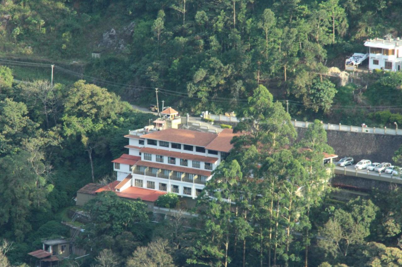 Abad Copper Castle Resort Мунар Екстериор снимка